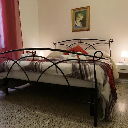 Alojamento de Acomodação e Pequeno-almoço Tyrrenium