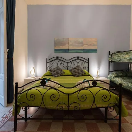 Alojamento de Acomodação e Pequeno-almoço Tyrrenium Salerno