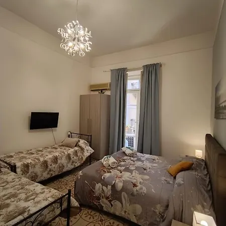 Alojamento de Acomodação e Pequeno-almoço Tyrrenium Salerno