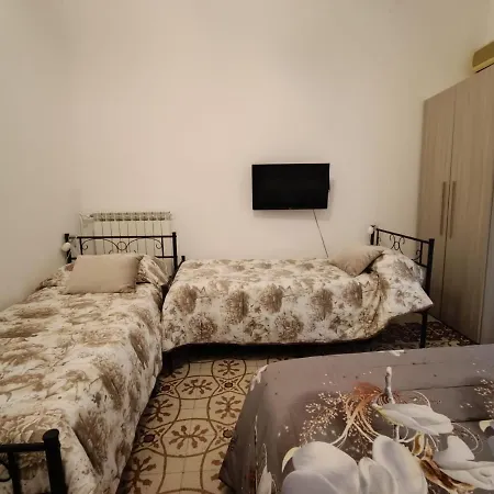 Alojamento de Acomodação e Pequeno-almoço Tyrrenium