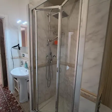 Alojamento de Acomodação e Pequeno-almoço Tyrrenium Salerno