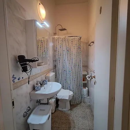 Alojamento de Acomodação e Pequeno-almoço Tyrrenium Salerno