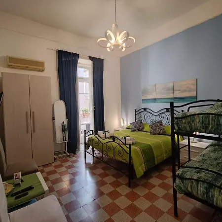 Alojamento de Acomodação e Pequeno-almoço Tyrrenium