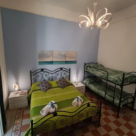 Tyrrenium Alojamento de Acomodação e Pequeno-almoço 3*