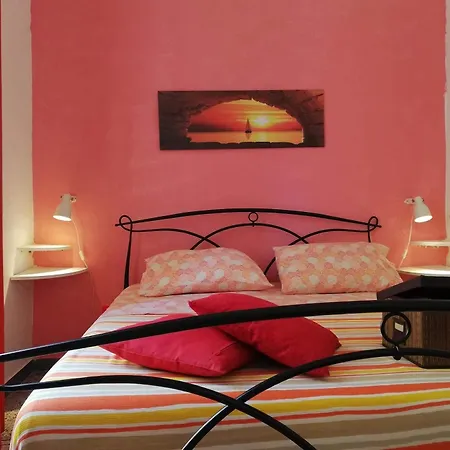 Alojamento de Acomodação e Pequeno-almoço Tyrrenium 3*