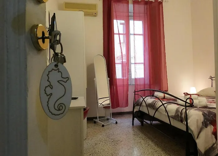 住宿加早餐酒店 Tyrrenium