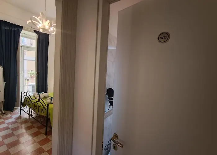 Tyrrenium 住宿加早餐酒店 萨莱诺