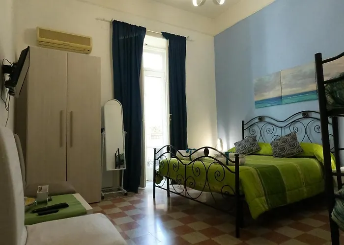 Tyrrenium 住宿加早餐酒店 萨莱诺