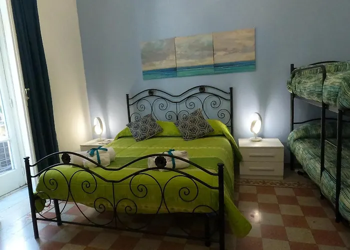 住宿加早餐酒店 Tyrrenium 萨莱诺