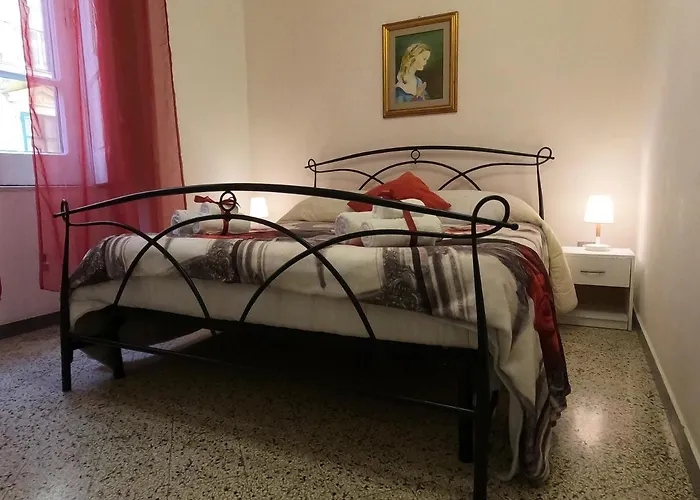 住宿加早餐酒店 Tyrrenium