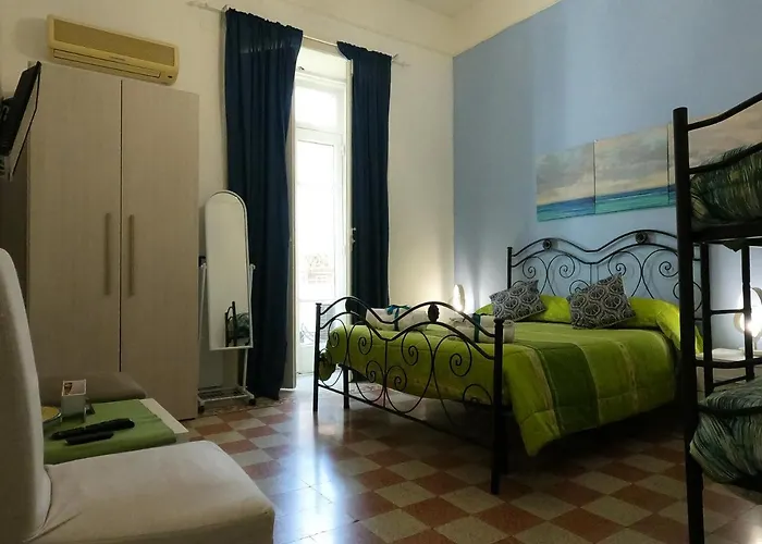 Tyrrenium 住宿加早餐酒店 3*