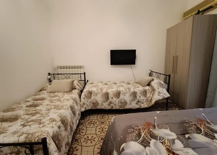 住宿加早餐酒店 Tyrrenium