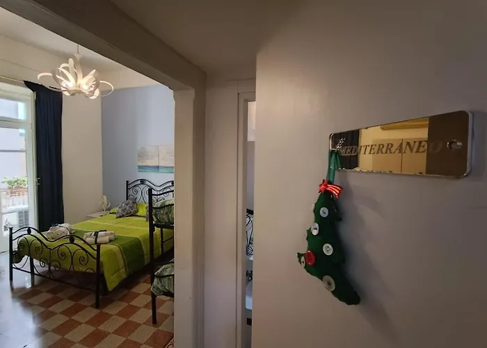 Tyrrenium 住宿加早餐酒店 萨莱诺