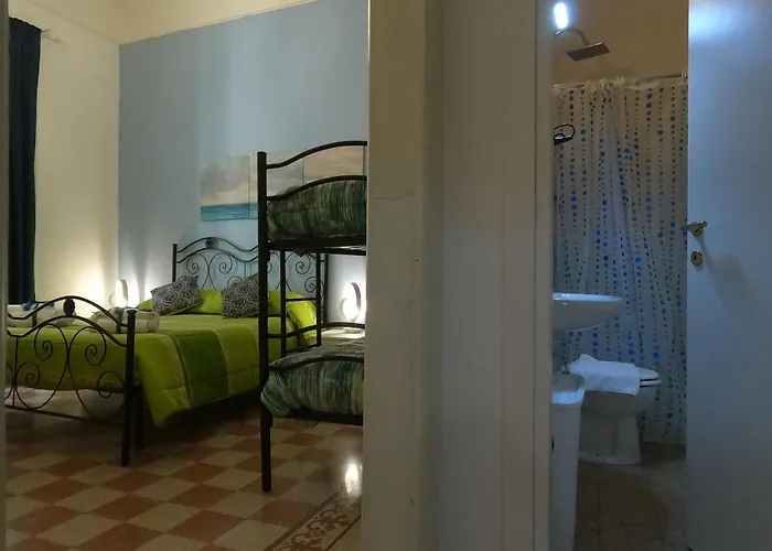 Tyrrenium 住宿加早餐酒店 3*