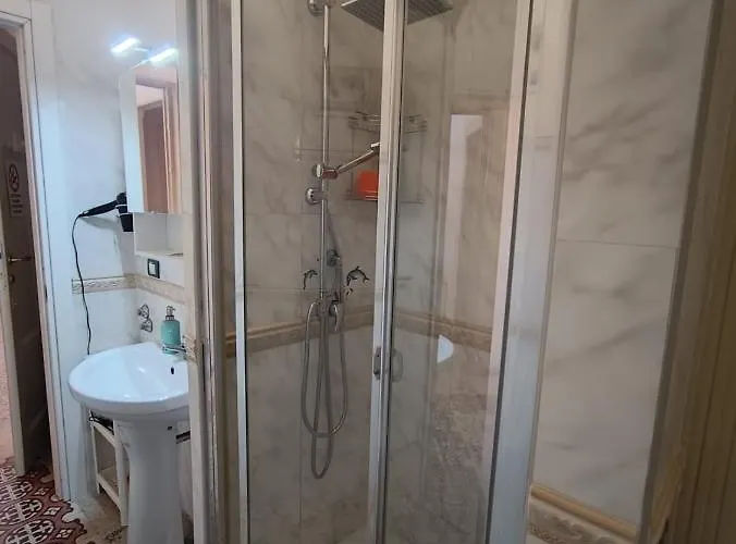 住宿加早餐酒店 Tyrrenium 萨莱诺