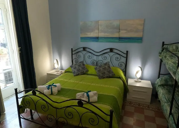 住宿加早餐酒店 Tyrrenium 萨莱诺