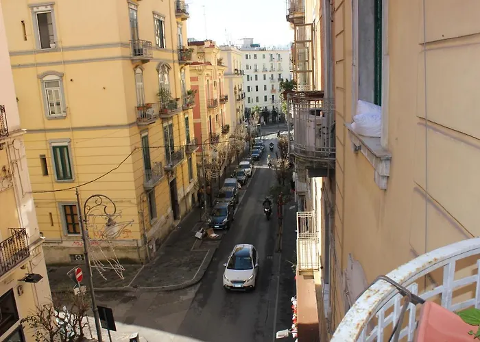 住宿加早餐酒店 Tyrrenium