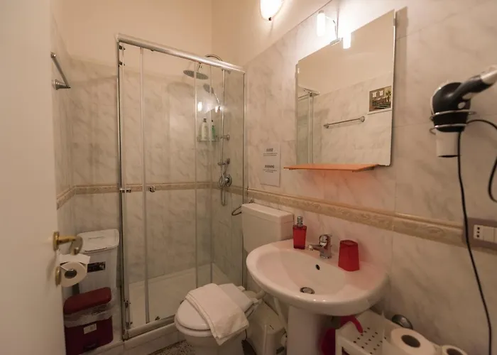 住宿加早餐酒店 Tyrrenium