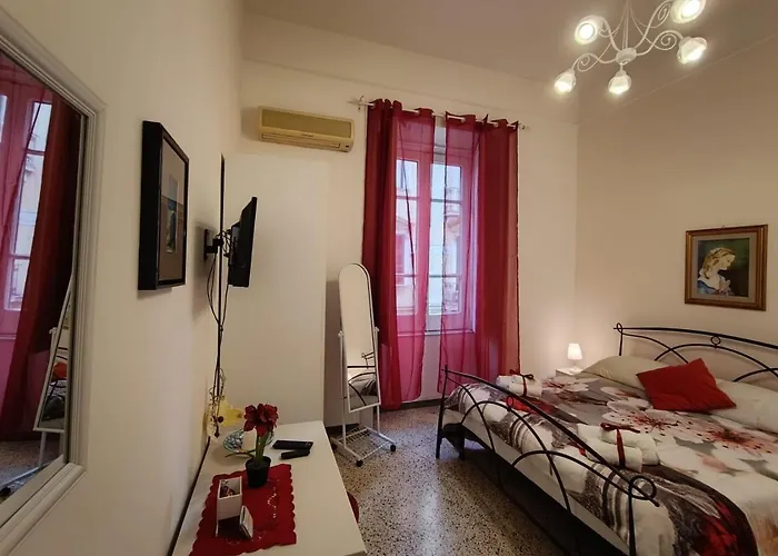 Tyrrenium 住宿加早餐酒店 3*